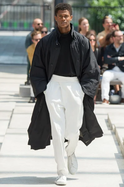 Look 13